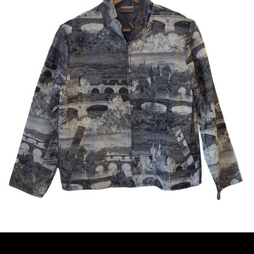 𝅺chico's European themed Jacket